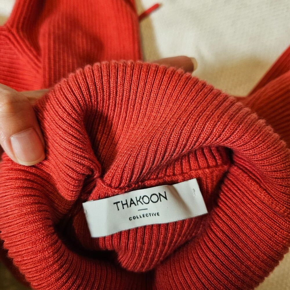 Thakoon Collective Red Turtle neck with peep whole detail Medium - Picture 4 of 8